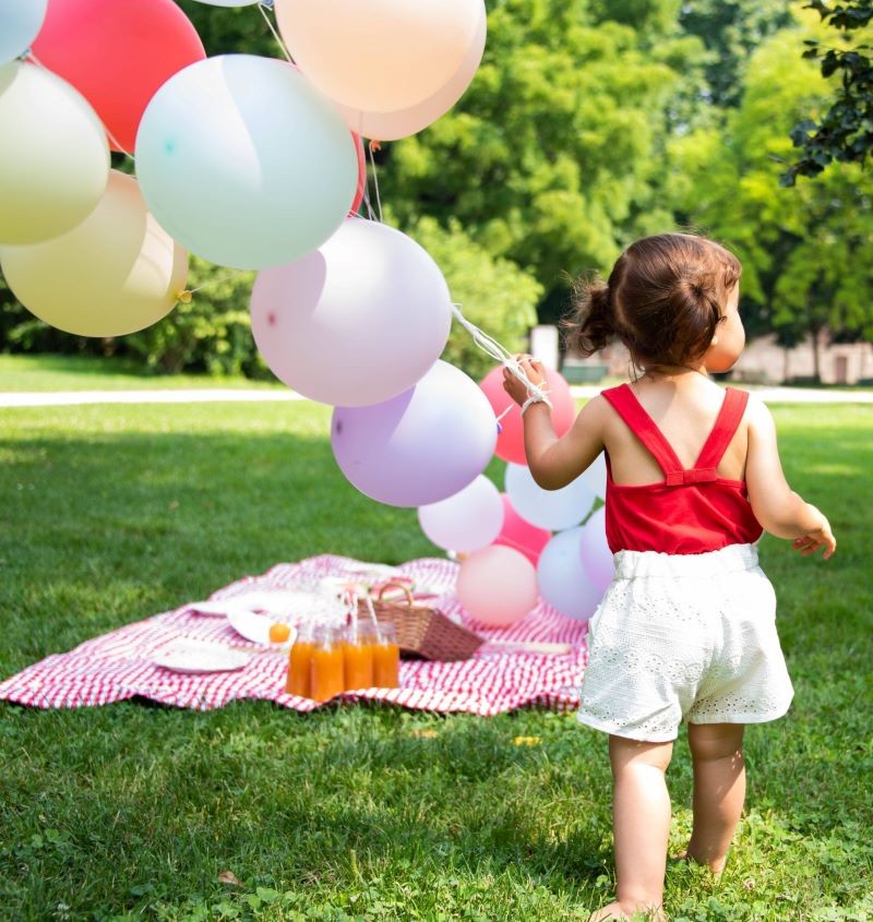 Come cambia il modo di festeggiare in base all'età dei bambini