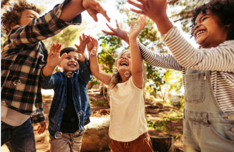 Animazione e socialità: tutti i trucchi per far socializzare i bambini
